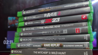 Xbox discs in a pile