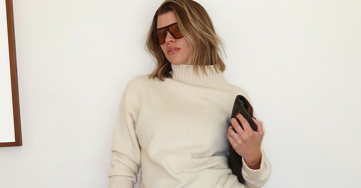 Don't Worry—Jeans Aren't Going Anywhere, But This Winter, Looking Rich Means Wearing This Anti-Denim Pant Trend Too