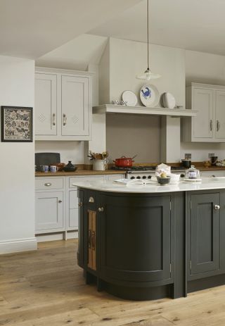 Traditional Shaker kitchen with curved island