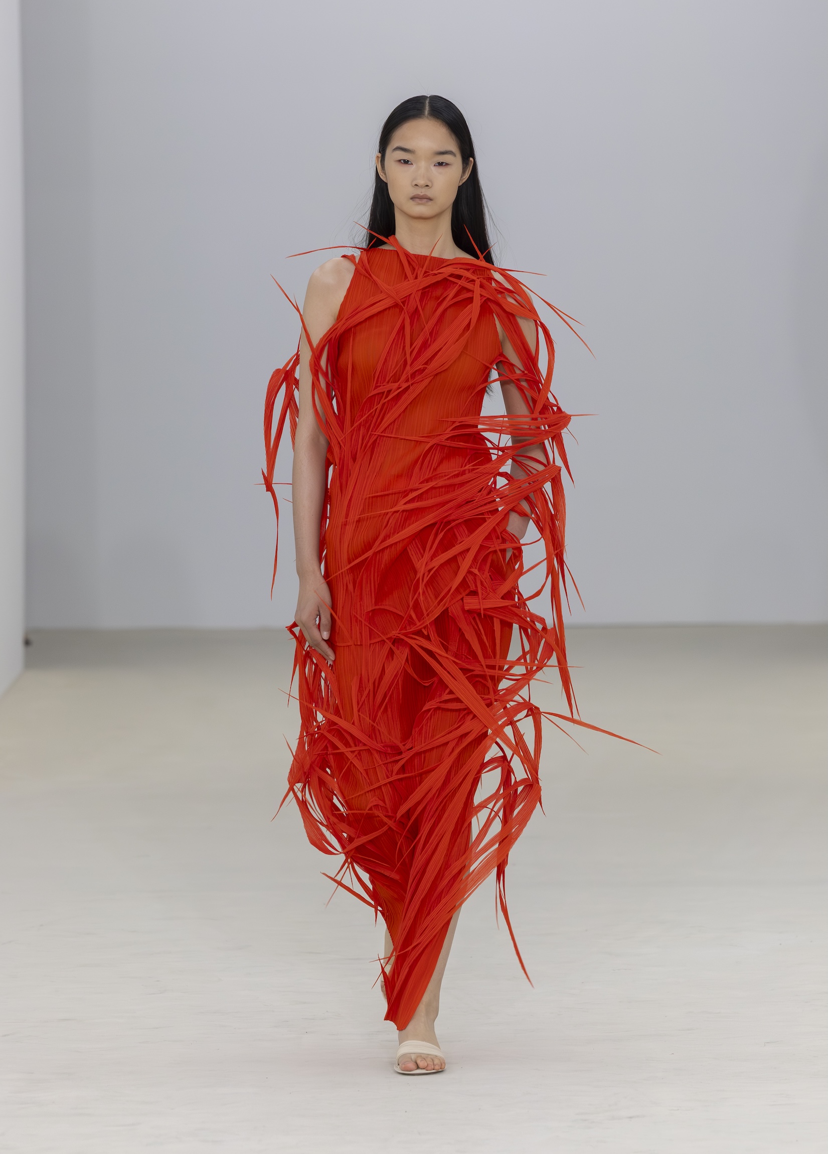Issey Miyake S/S 2026 runway show