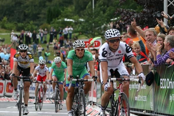 Gerrans rolls across for second.