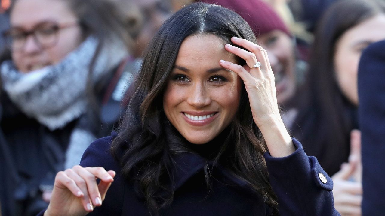 Meghan Markle visits Nottingham Contemporary on December 1, 2017 in Nottingham, England