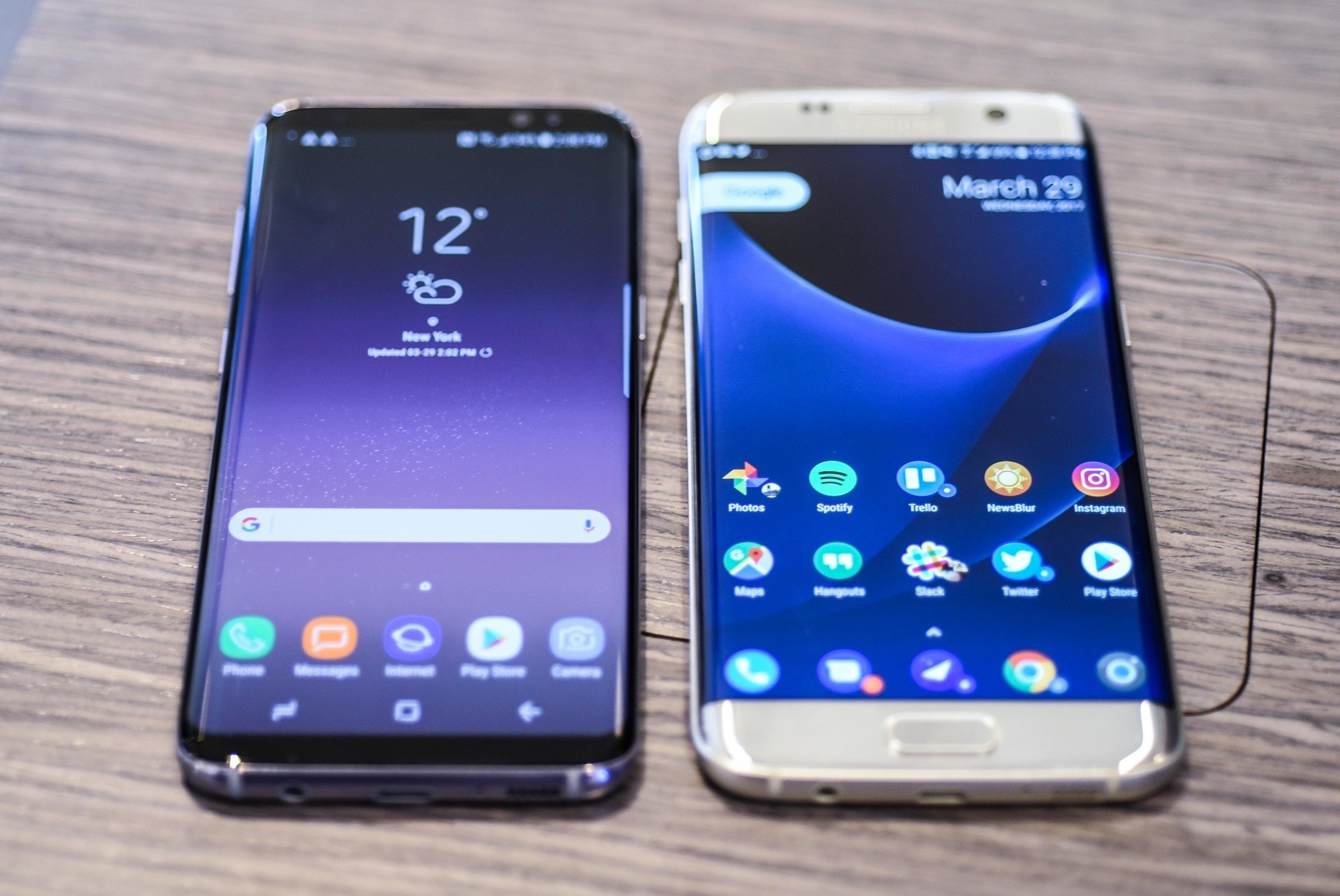 Samsung s8 vs s8. Самсунг галакси s9 Edge. Samsung s8 Edge. Samsung s7 s8. Samsung Galaxy s8 Edge и s8.