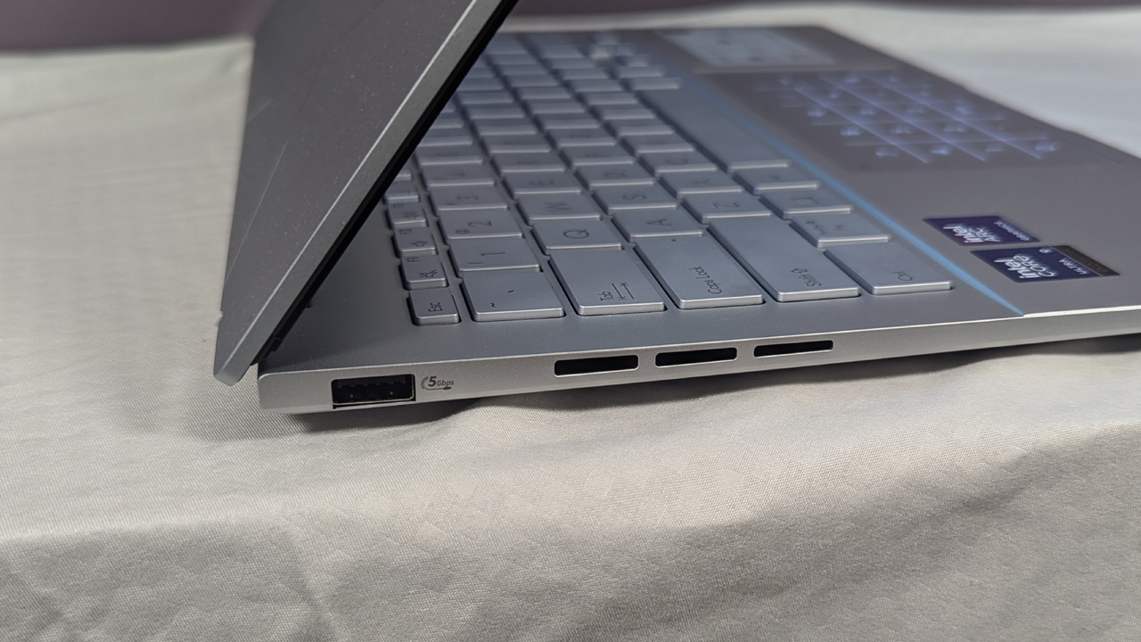Asus Zenbook 14 UX3405