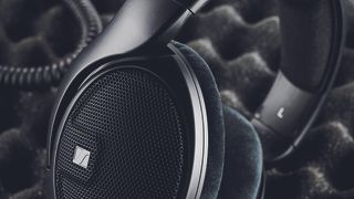 Лучшие студийные наушники: Sennheiser HD 400 Pro