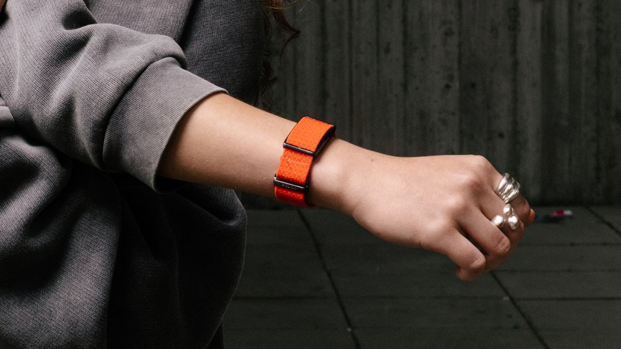Polar reveals its Loop screenless fitness tracker, and it looks like a Whoop band without the subscription