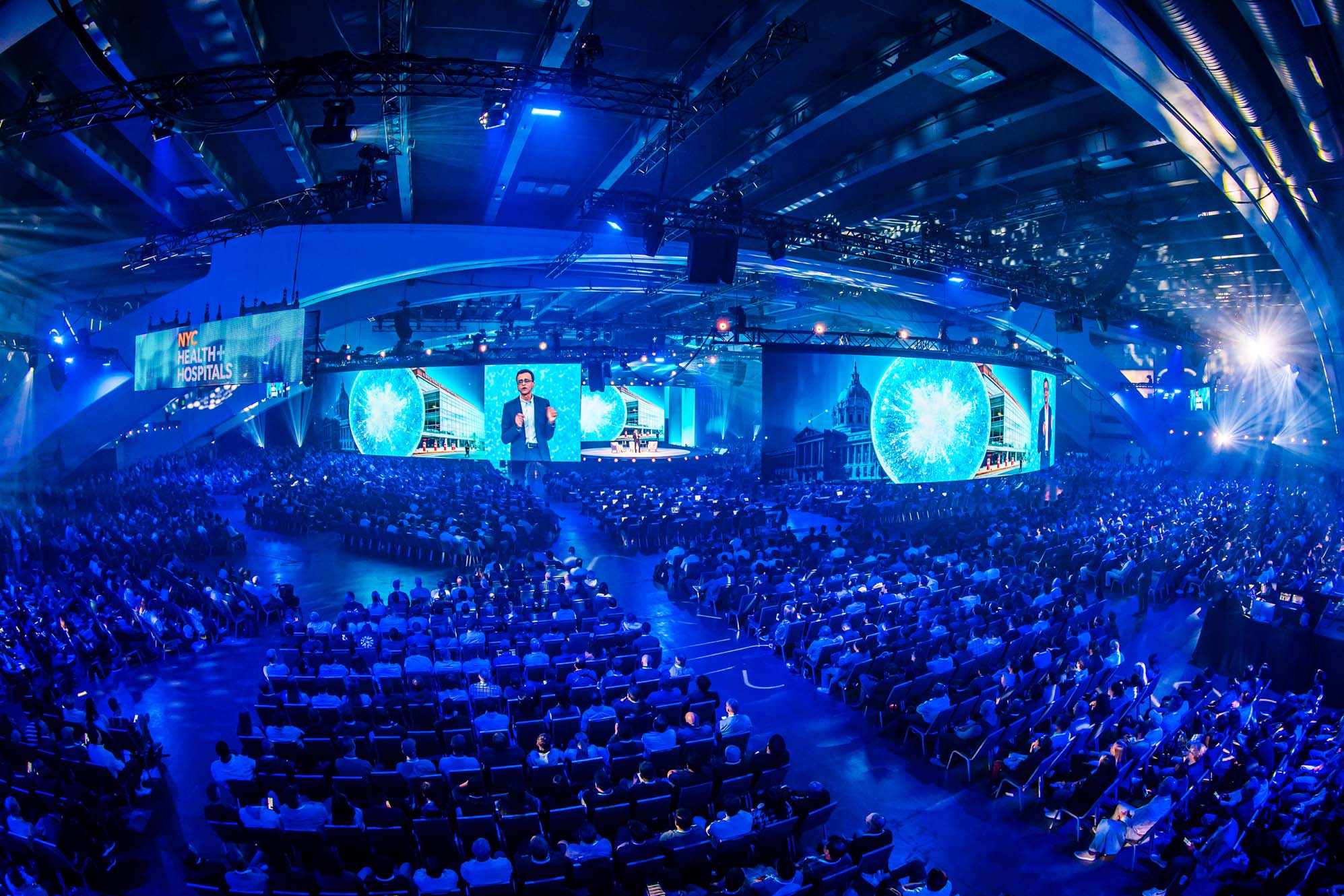 Snowflake Summit 2025 mainstage