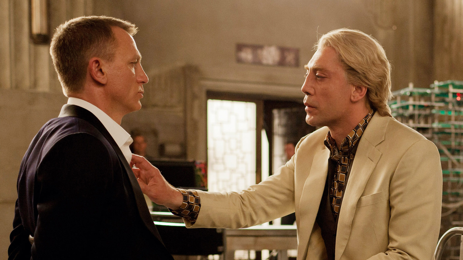 James Bond and Raoul Silva in Skyfall