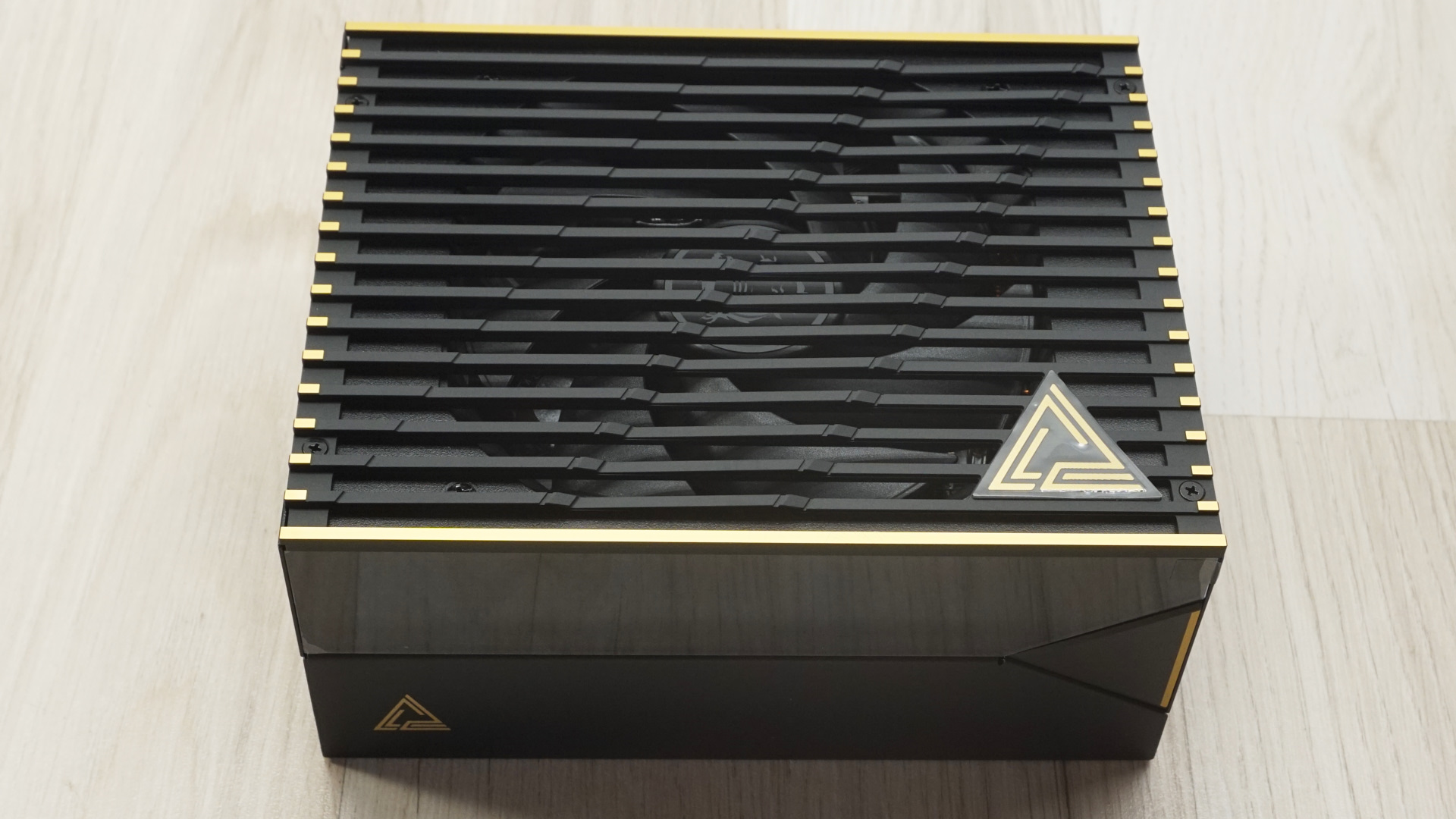 MSI MEG AI1600T PCIE5 Titanium PSU
