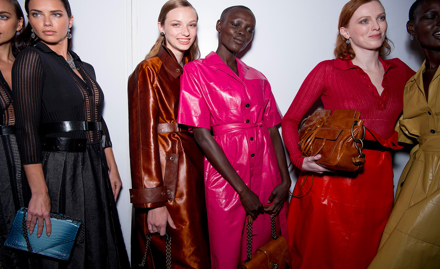 Bottega Veneta S/S 2017 fashion backstage models