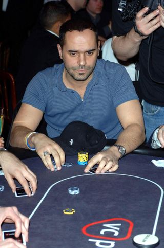 Ex-EastEnder wins £100,000 at poker