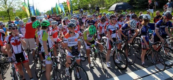 The field was 100+ women deep and filled with top-tier riders as well as aspiring juniors