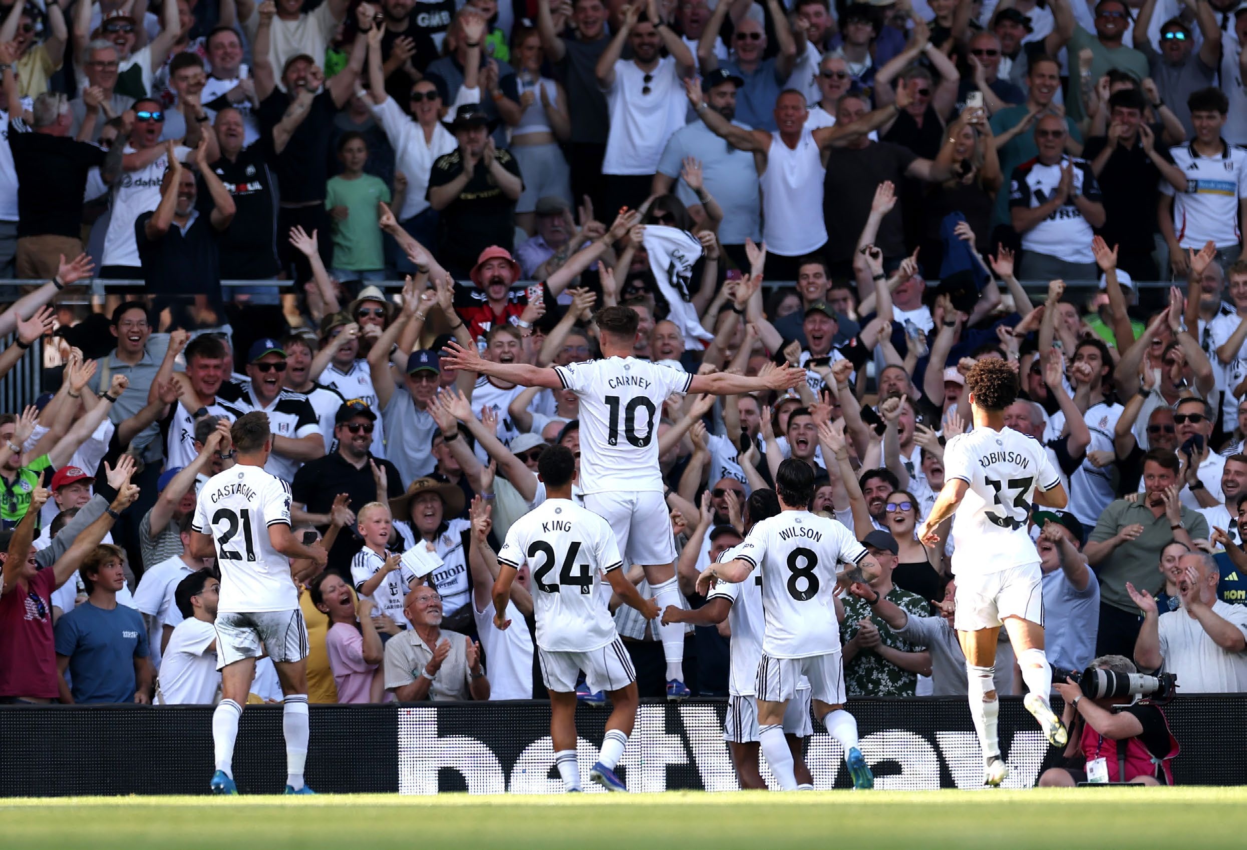 Tom Cairney of Fulham celebrates scoring his team's second goal. (Photo by Alex Davidson/Getty Images)