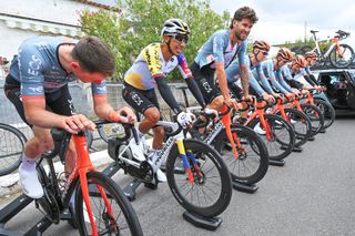 'Without him, I would already be minutes down' – Egan Bernal thanks teammate Ben Turner for saving him on Giro d'Italia's tricky fourth stage