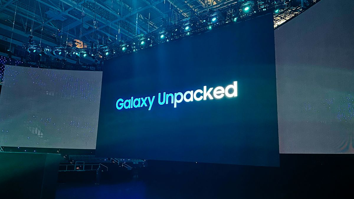 Galaxy Unpacked stage ahead of Galaxy S25 event