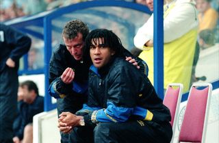 Premiership Football - Leicester v Chelsea - Chelsea assistant manager Graham Rix and Player-Manager Ruud Gullit. (Photo by Mark Leech/Offside via Getty Images)