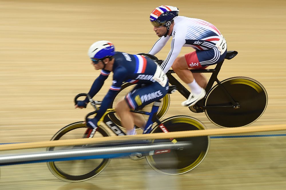 Thomas Boudat (France) and Mark Cavendish (Great Britain) in the points race