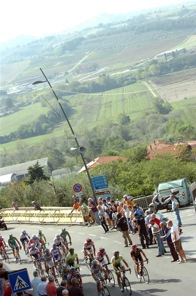 The Coppa Sabatini peloton.