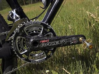 Race Face's Next XC crankset is lighter than Shimano XTR at just 756g complete yet feels similarly rigid.