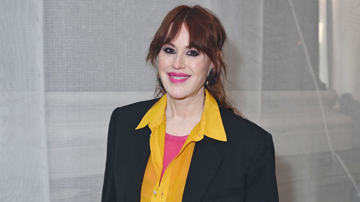 Molly Ringwald's wall art taps into a whimsical trend | Homes and Gardens