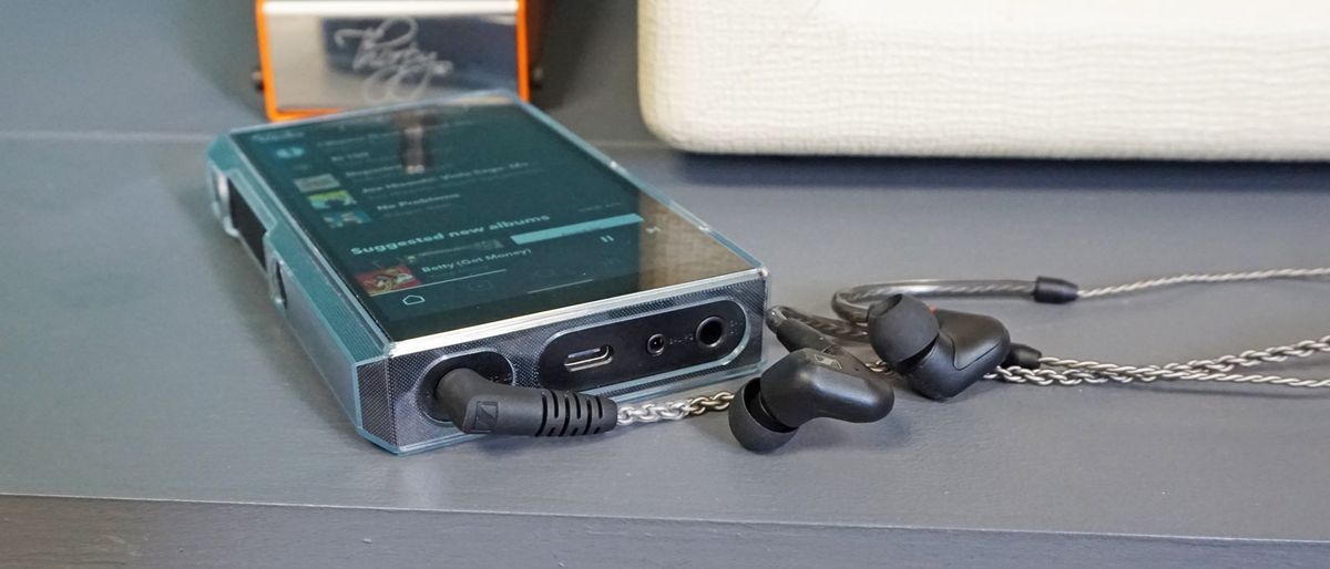 Sennheiser IE 200 plugged into music player