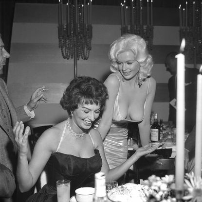 1957: Sophia Loren and Jayne Mansfield
