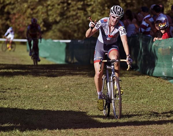 The big Frenchman Nicolas Bazin (Big Mat-Auber 93) prevailed and came to the line alone.