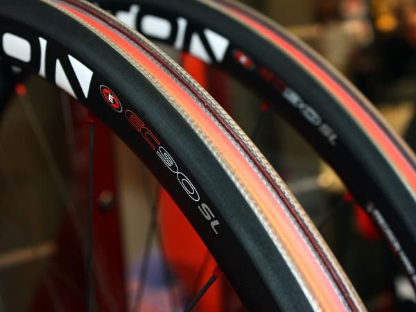 Easton claims the ThermaTec brake track on the new EC90 SL carbon clincher is far better at dissipating heat than other carbon clinchers while also offering superior brake modulation.