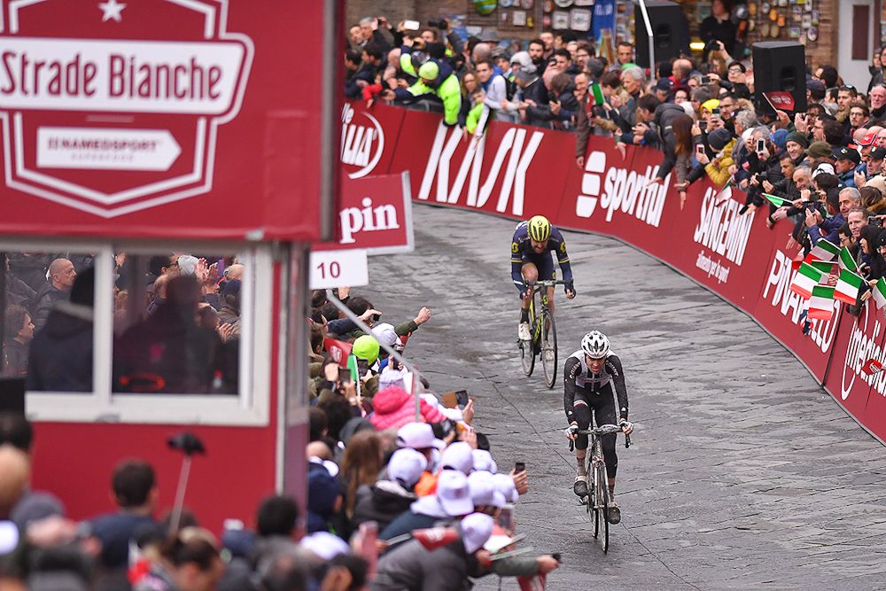 Tom Dumoulin and Luke Durbridge approach the finish of Strade Bianche