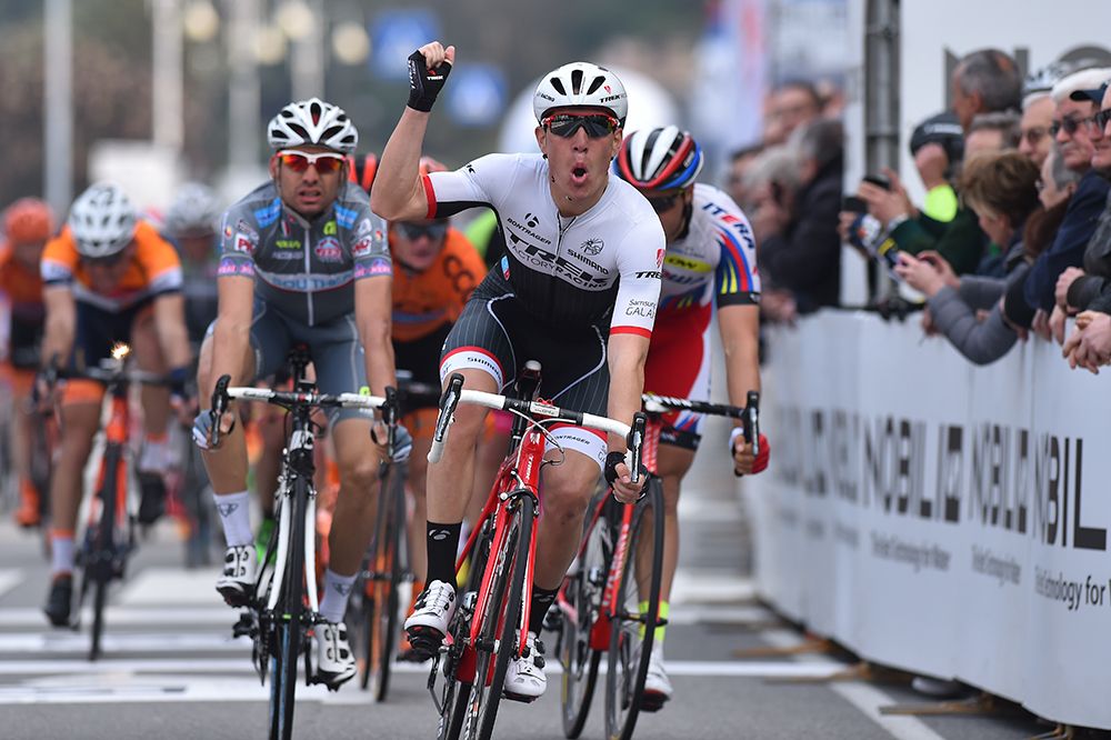Giacomo Nizzolo (Trek) wins the GP Nobili