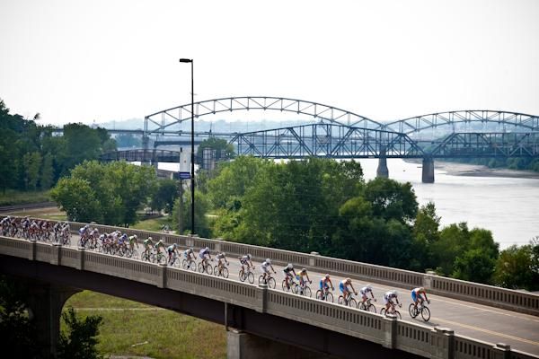 The race heads down along the Missouri river.
