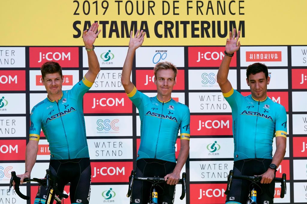 Riders do karate and football-darts before the 2019 Saitama Tour de France criterium