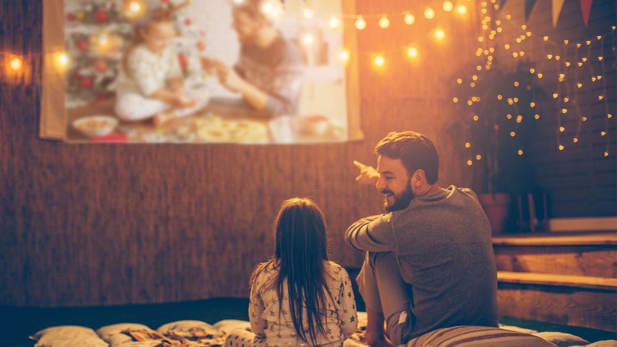 How to make an outdoor movie theater for the Holidays