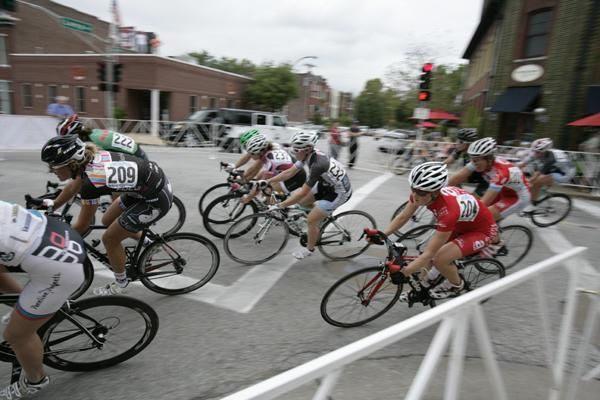 The women's field through the turns