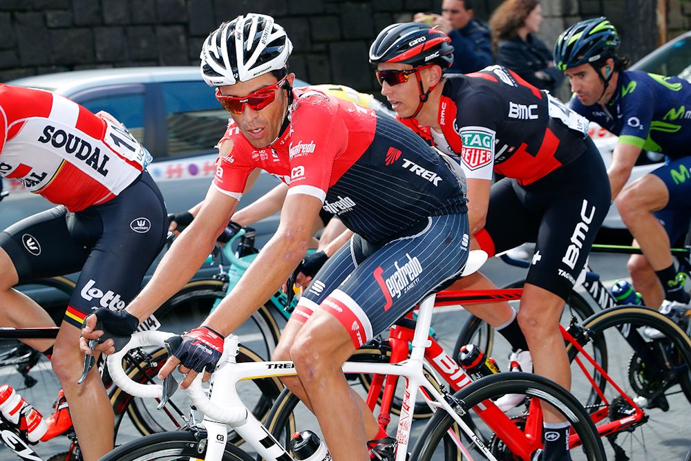 Alberto Contador shows the signs of an earlier crash