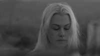   Phoebe Bridgers - Catch me Inside