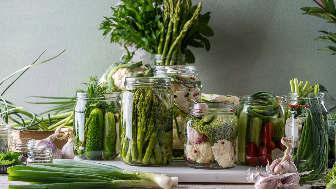 Preserving vegetables in cans