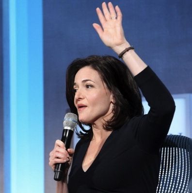 Microphone, Finger, Audio equipment, Hand, Joint, Sitting, Public speaking, Spokesperson, Speech, Wrist, 