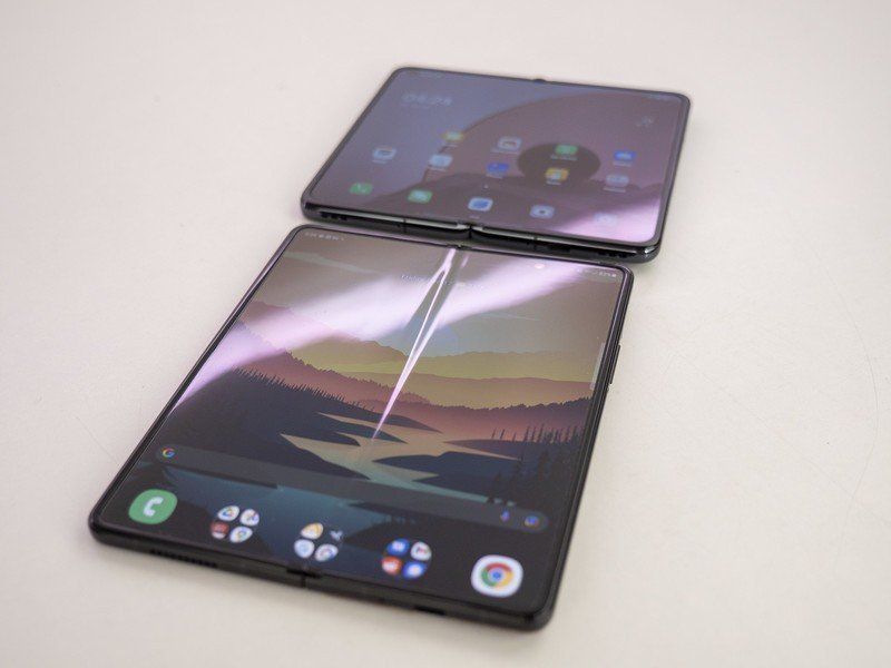 Oppo Find N Vs Galaxy Z Fold 3 Crease