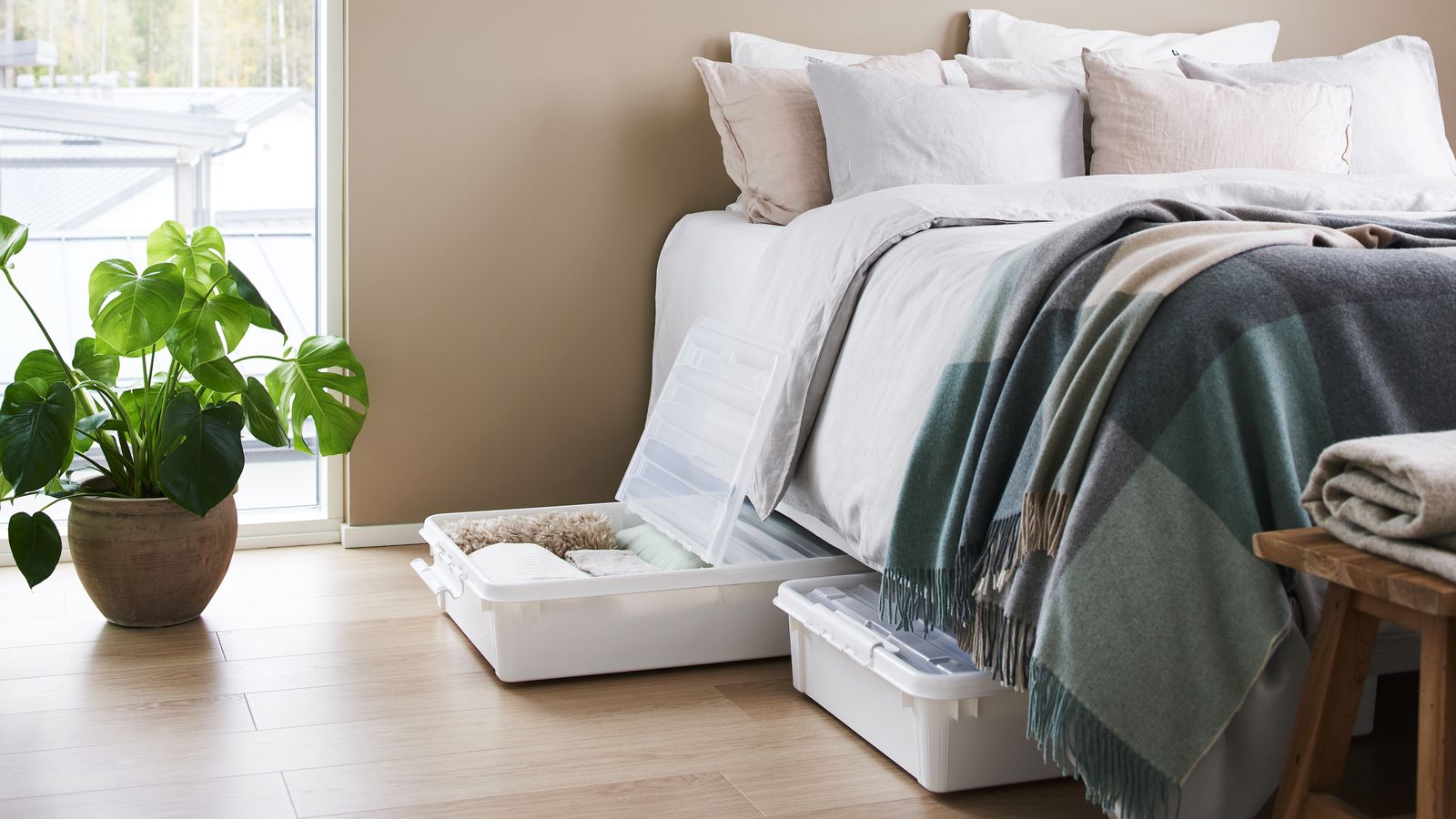 13 blanket storage ideas: smart strategies for small spaces | Real Homes