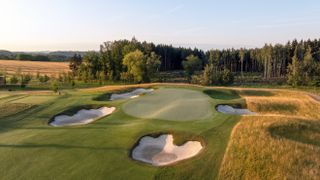 Oaks Prague - Hole 7