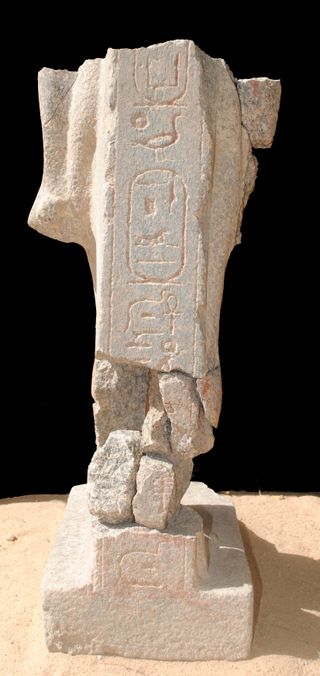 Dangeil Statue Hieroglyphics