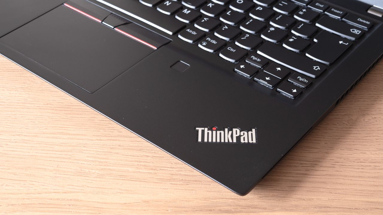 Lenovo ThinkPad T14s (AMD Ryzen) logo detail