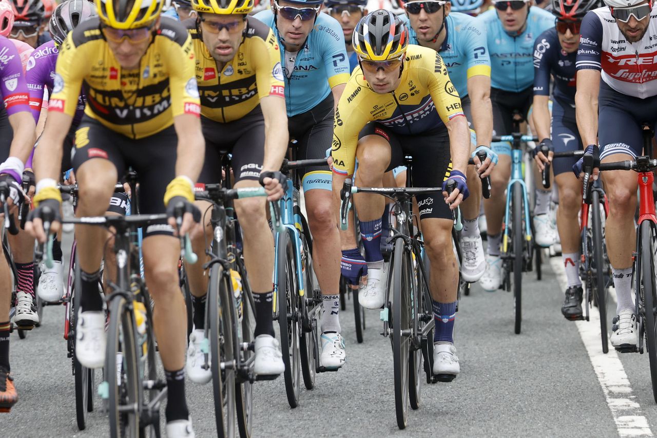 Cycling: Vuelta Espa&Atilde;&plusmn;a 2020 / Tour Spain 2020 / 1 Etapa / 1 Stage /
BUNCH / PELOTON / ROGLIC, Primo&Aring;&frac34; (SLO) /
Ir&Atilde;&ordm;n - Arrate (173 km) 20-10-2020/
Cycling: Vuelta Espa&Atilde;&plusmn;a 2020 / Tour Spain 2020 / 1 Etapa / 1 Stage /
Luis Angel Gomez
&Acirc;&copy;PHOTOGOMEZSPORT2020