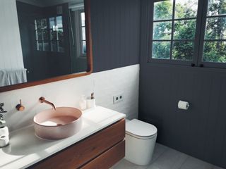 Best bathroom paint COAT 2AM very dark blue bathroom paint