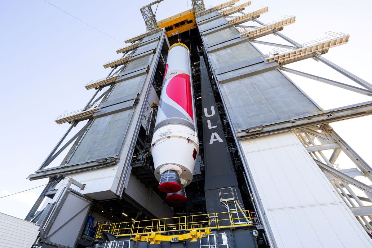 Stack it up! ULA assembles 1st Vulcan Centaur rocket ahead of debut launch (photos) - Space.com