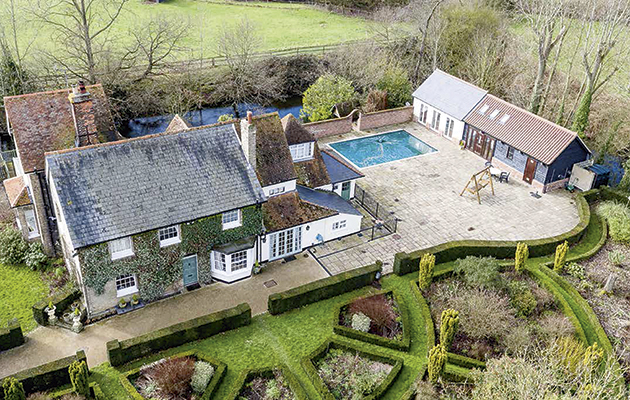 Lexden Lodge: Equestrian property for sale essex
