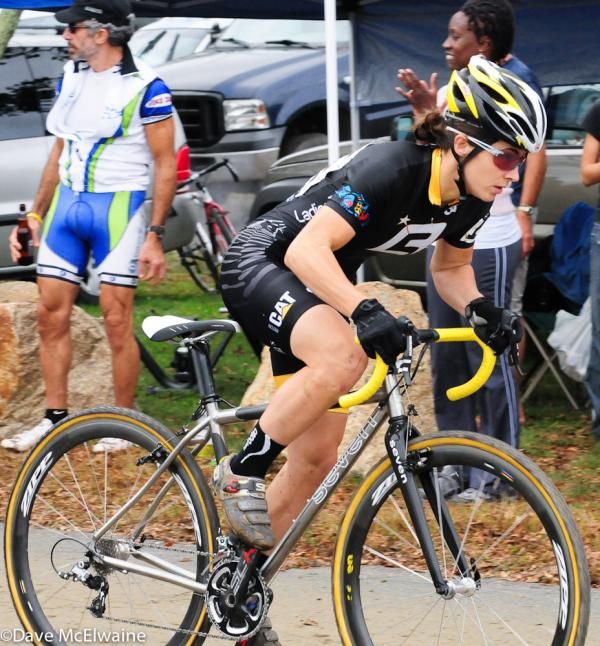 Andrea Smith (Ladies First Racing) takes the hole shot