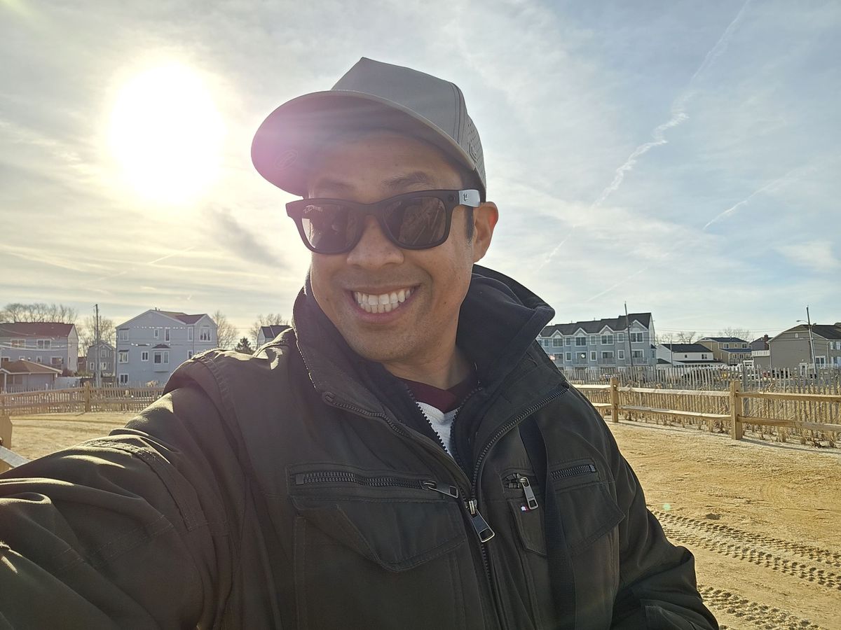 Samsung Galaxy S24 Ultra selfie sample.