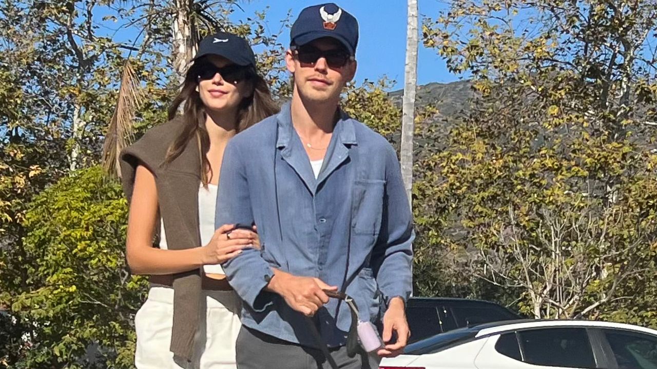 Kaia Gerber and Austin Butler in matching Birkenstocks